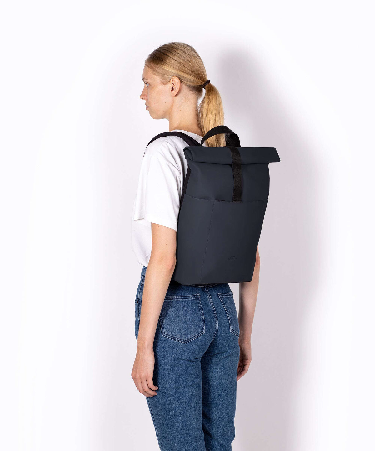 Ucon Acrobatics Lotus Hajo Mini Rolltop backpack light almond/red