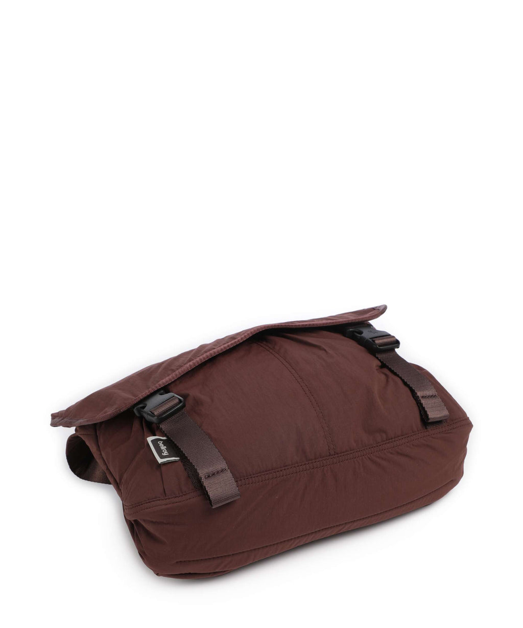 Bellroy Cinch 12 Messenger bag burgundy